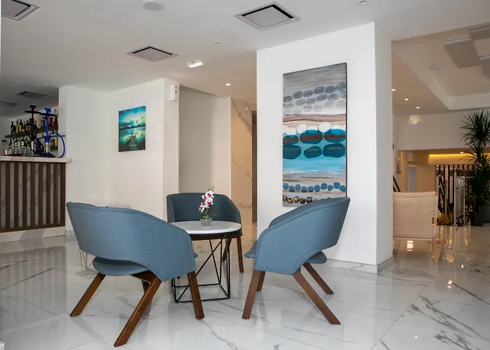 Best Western Plus Larco Hotel